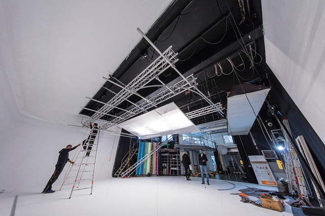 Deckenschienensystem und Deckensegel in den Westside Studios Frankfurt